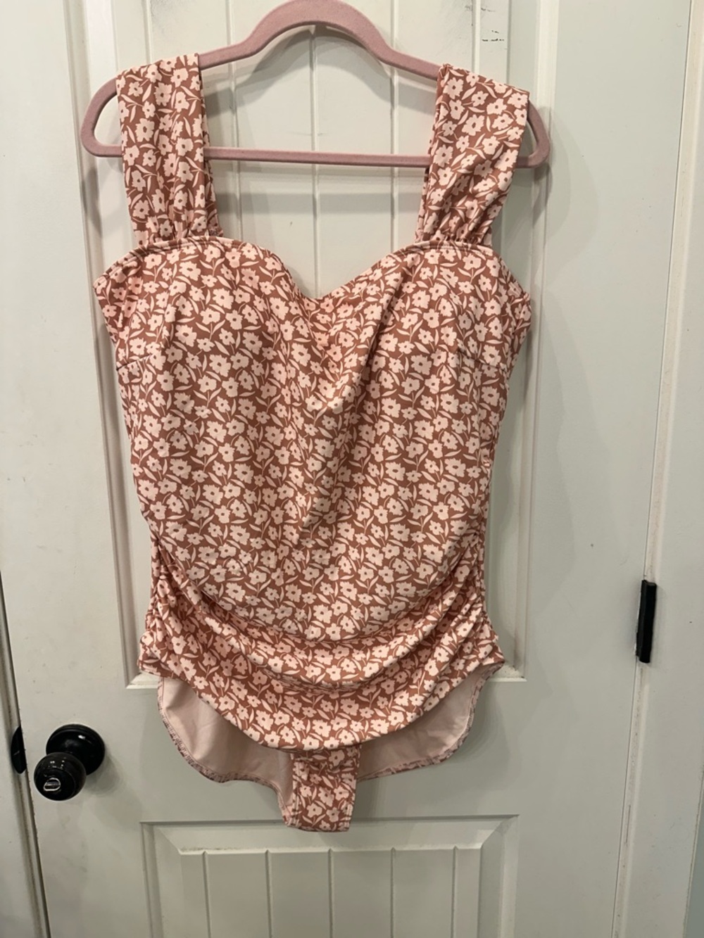 Janela Bay Floral One Piece Swimsuit XXL NWOT Mauve Pink